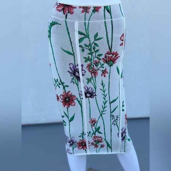 BCBG MaxAzria Anna White Floral Bandage Pencil Skirt | XXS | NWT - Picture 1 of 7